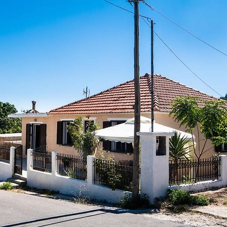 Irinis House Vila Komilion Exterior foto