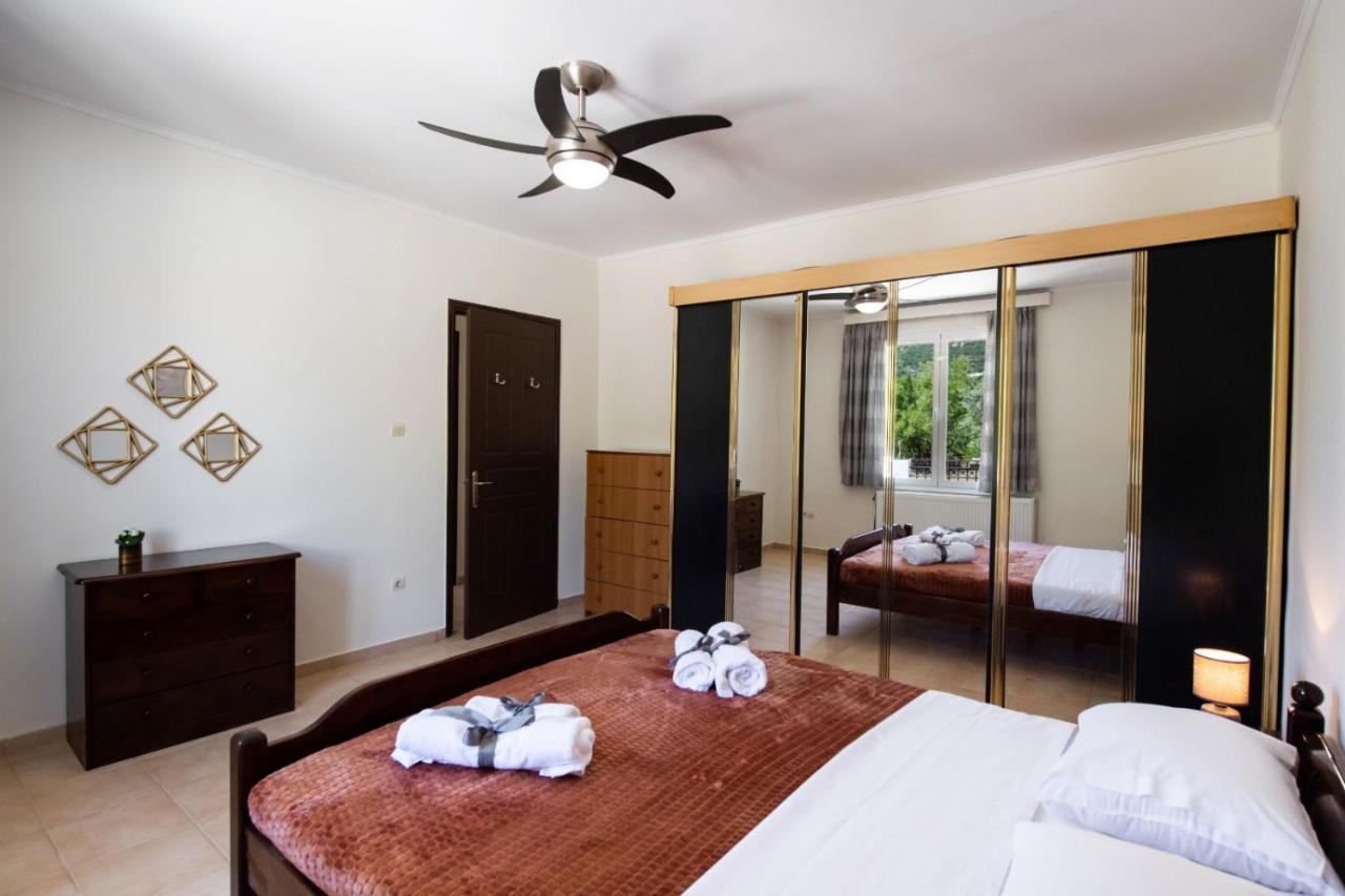 Irinis House Vila Komilion Exterior foto