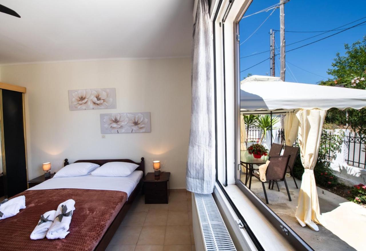 Irinis House Vila Komilion Exterior foto