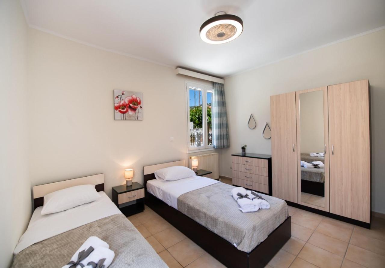 Irinis House Vila Komilion Exterior foto